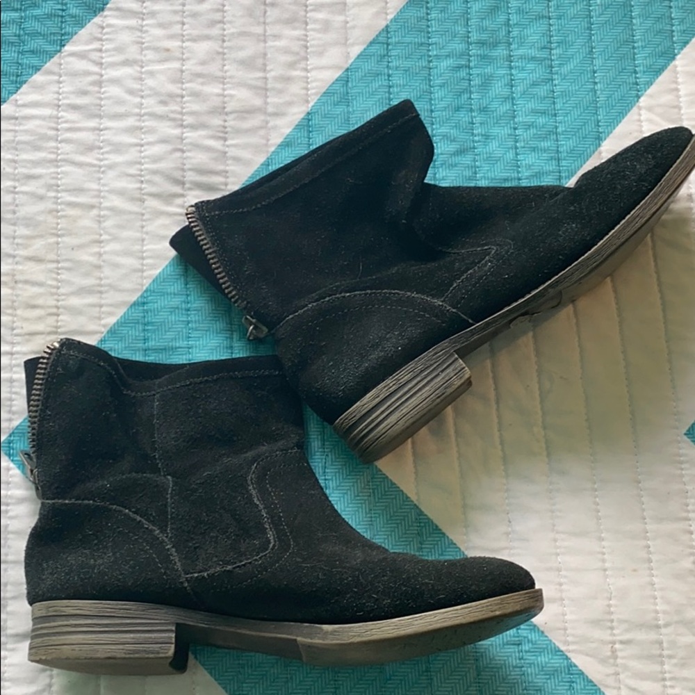 Crown Black Booties